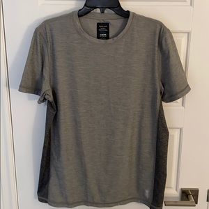 American Eagle Outfitters Shirts - American Eagle Active Shirt Extreme Flex American Eagle Outfitters Shirts - American Eagle Active Shirt Extreme Flex